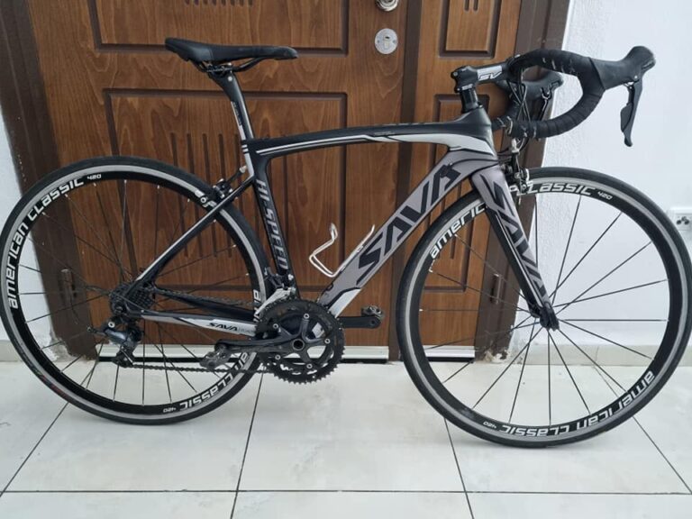 V&eacute;lo route carbone - taille 48