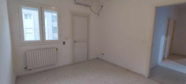 Bel appartement s3 en plein centre mourouj 6