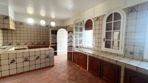 Villa de 600 m sur terrain de 530 m