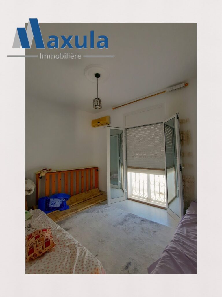 Maison r1 a rades plage avenue taieb mhiri