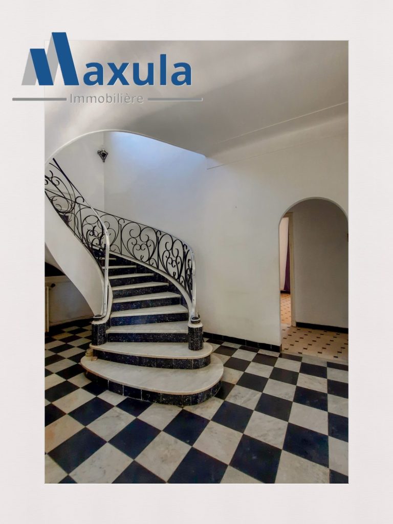 Villa au bardo sur l'avenue habib bougatfa