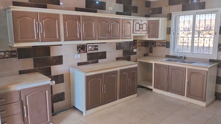 Immeuble de standing trois &eacute;tages de villa