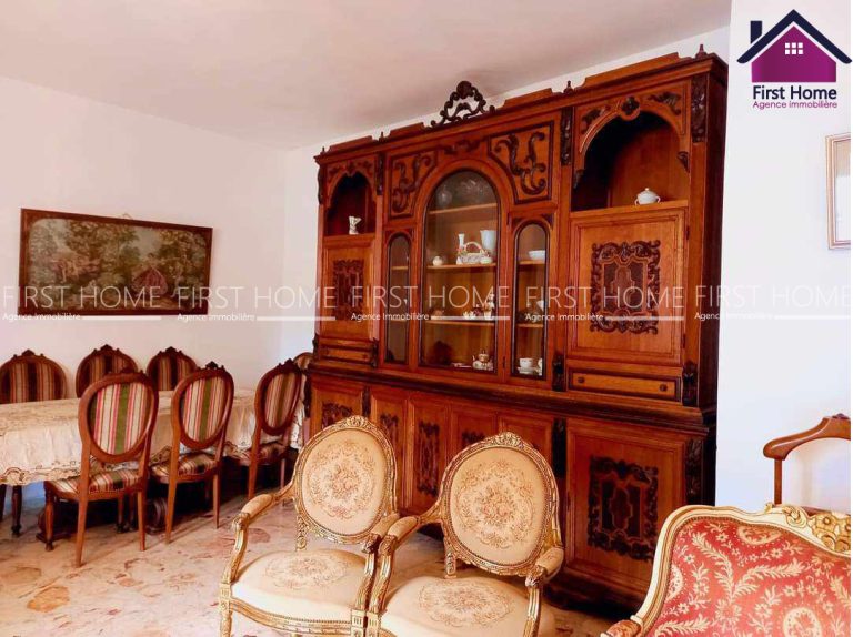 Une villa &agrave; ariana d'une vue d&eacute;gag&eacute;e et calme