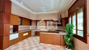 Villa sur trois niveaux menzah 8