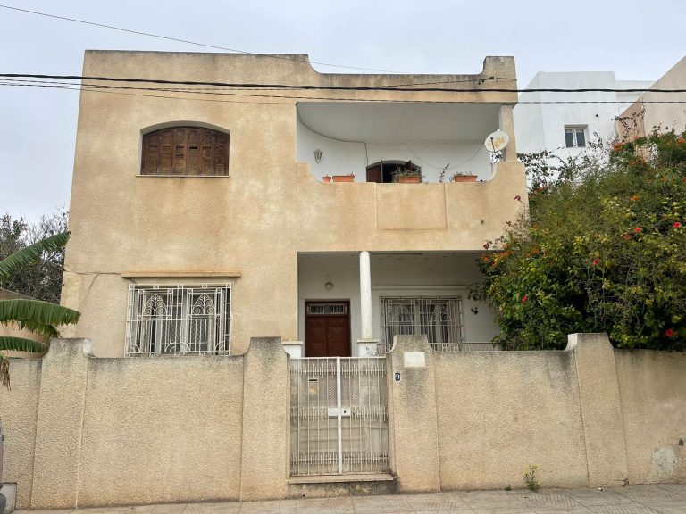 Une maison sur deux &eacute;tages ind&eacute;pendants &agrave; bardo