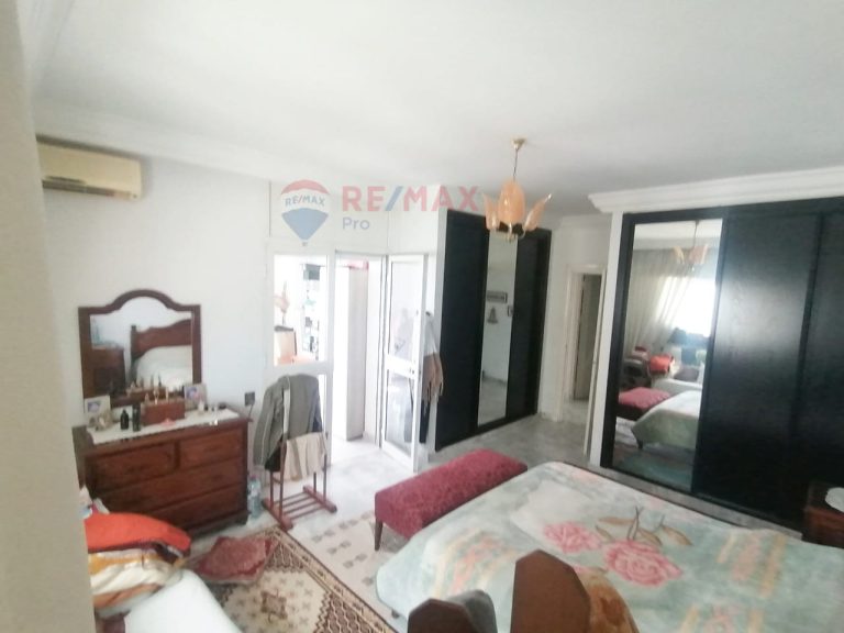 S 3 &agrave; ennasr p parking et proche de commodit&eacute;s