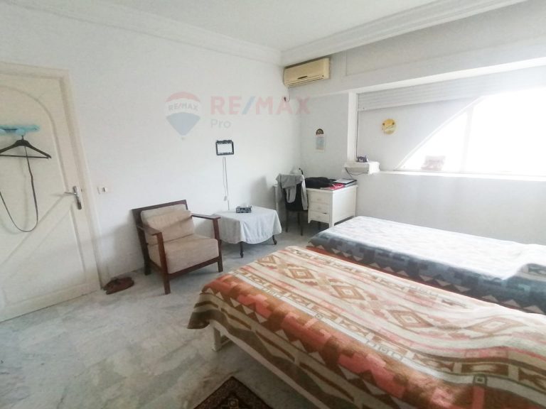 S 3 &agrave; ennasr p parking et proche de commodit&eacute;s