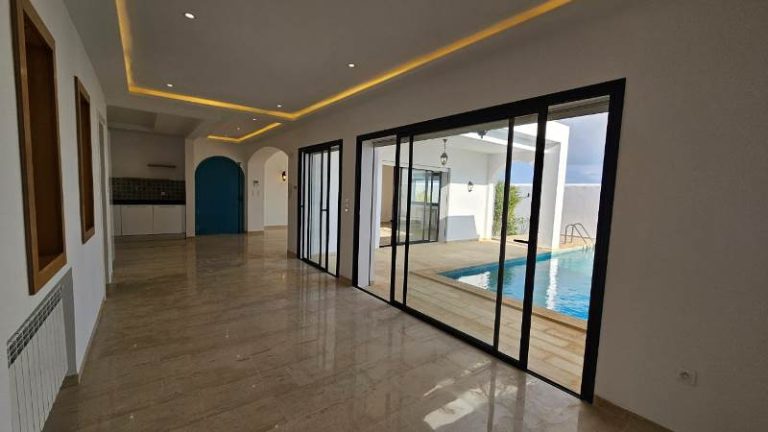 Villa cyclamen ref v2749