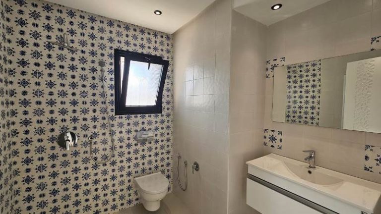 Villa cyclamen ref v2749