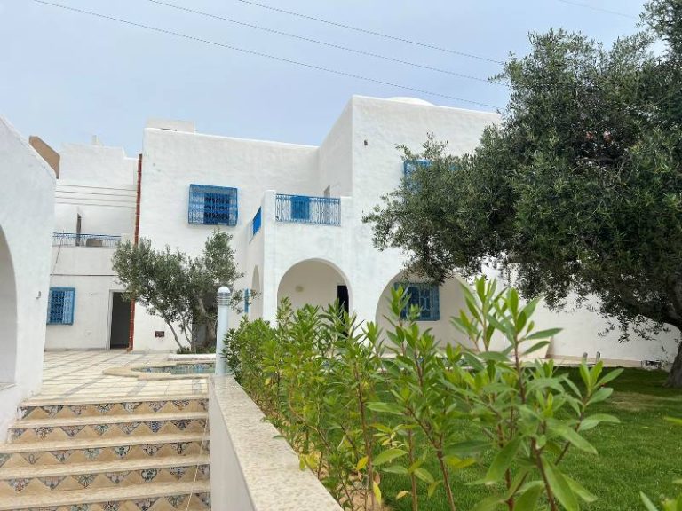 V391 villa kar&eacute; zone kharouba nord