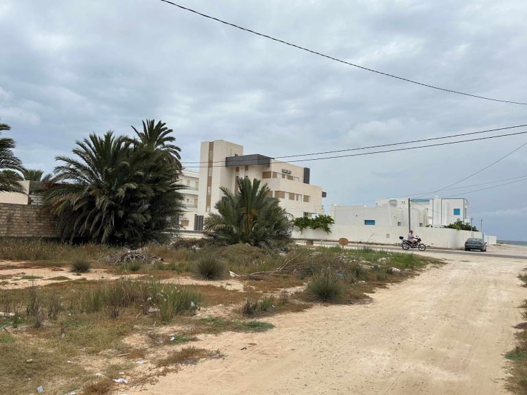 Tf 551 m2 bord de mer rejiche plage