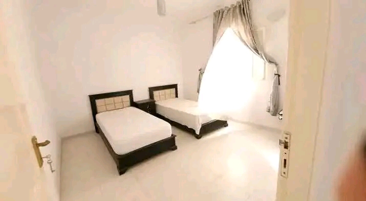 S2 tr&egrave;s propre 130m 5km hammamet