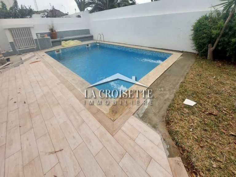 Villa s4 avec piscine &agrave; gammarth mvv0354