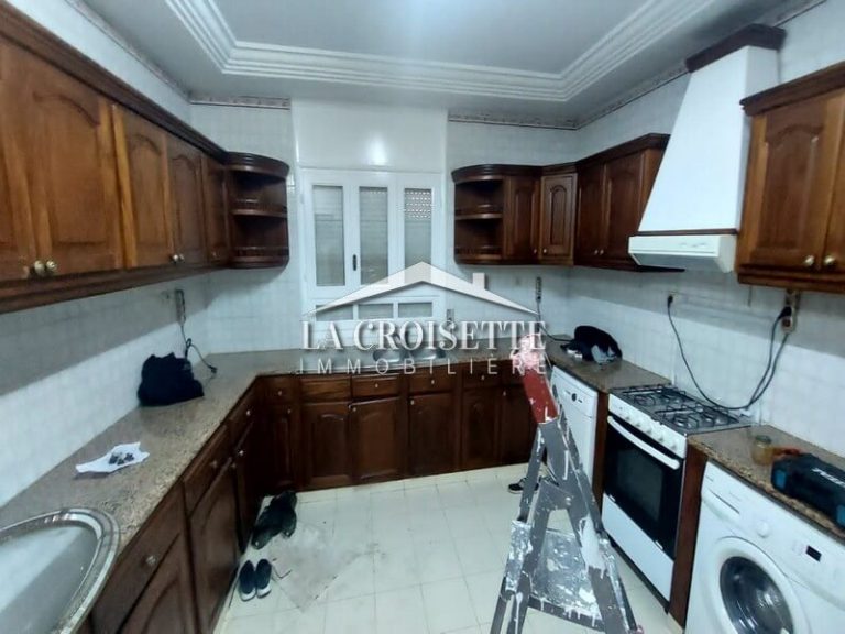 Villa s4 avec piscine &agrave; gammarth mvv0354