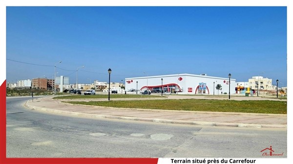 Terrain de 421 m2 commercial r&eacute;sid &agrave; 680 d le m2