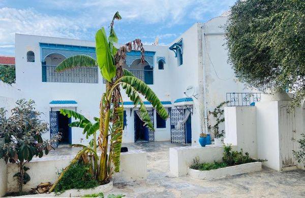 Villa de style arabesque a kelibia