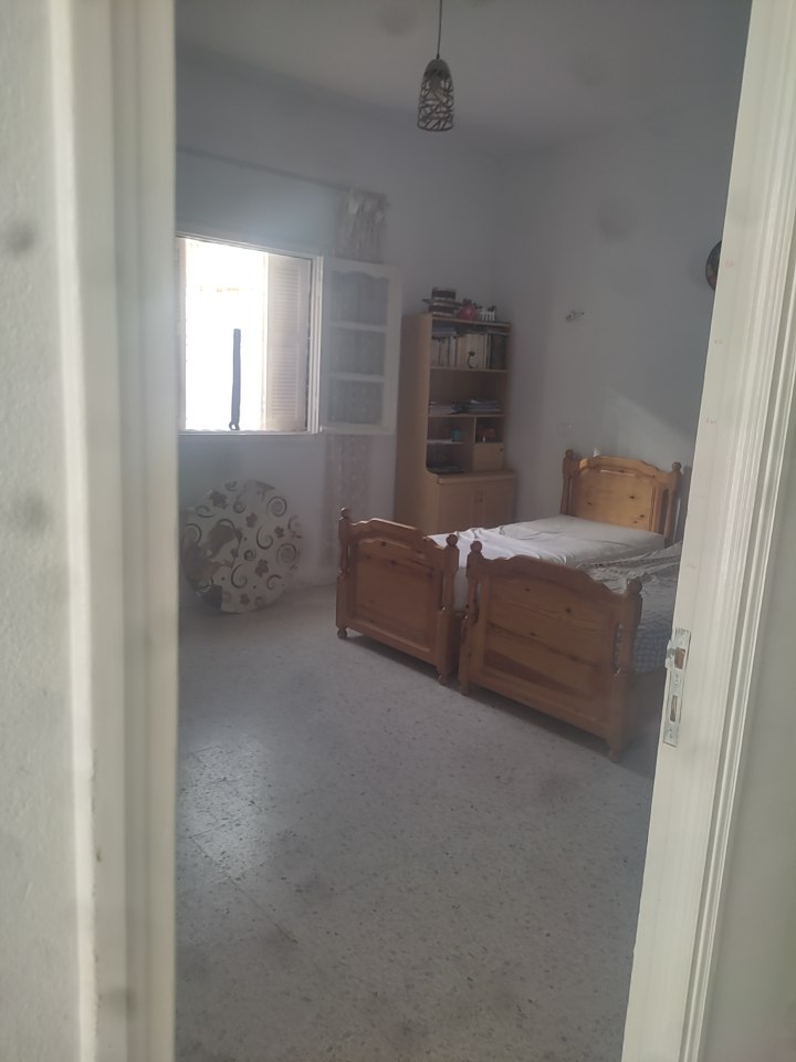 Prix 140000 l&eacute;g&egrave;rement n&eacute;gociable