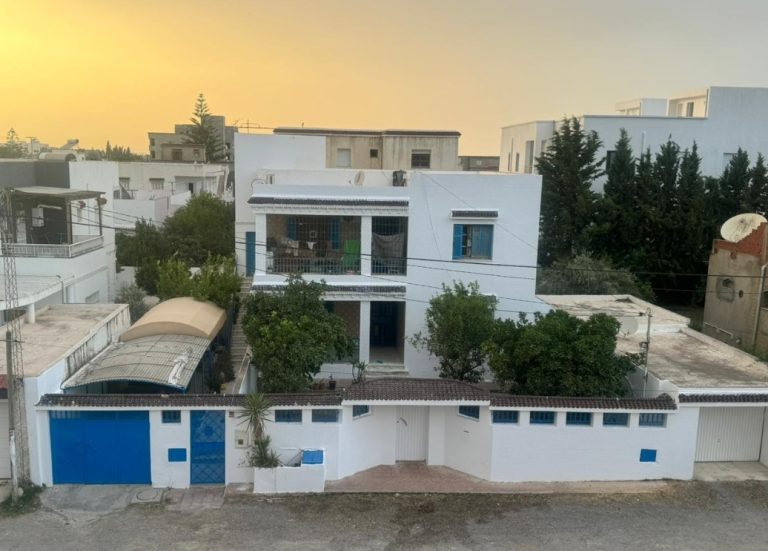 Villa r1 516m2 mornag cit&eacute; cheikh