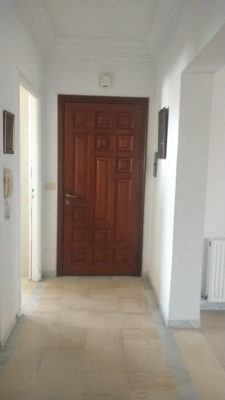 Appartement s3 &agrave; cot&eacute; cnss