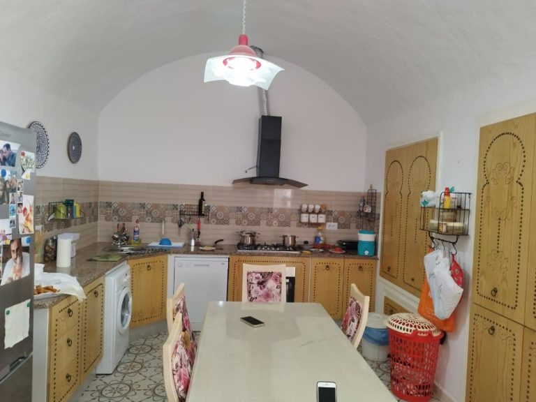 Maison au centre ville kelibia de type s3 meubl&eacute;e