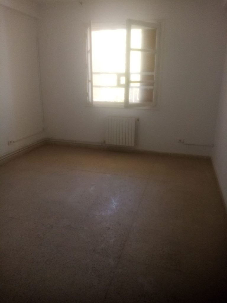 Appt s3 100m2 titre bleu a cite rommana