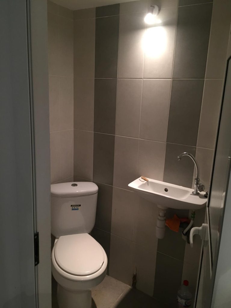 Murs magasin manar 1 en face campus