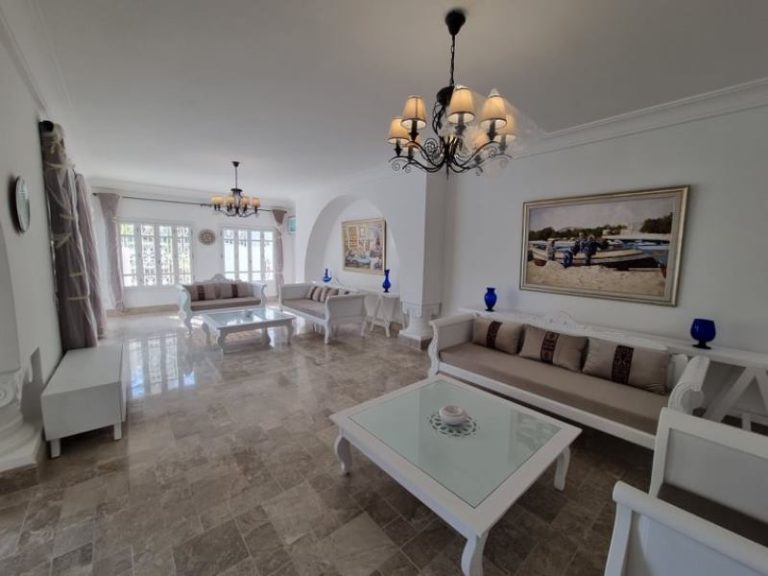 V153 villa du charme sud villa