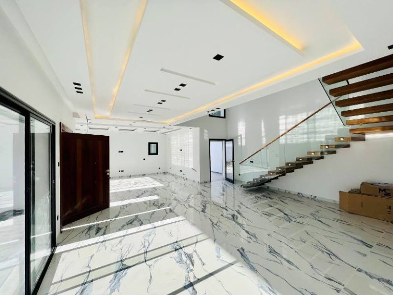 V439 villa sandra craxi bella