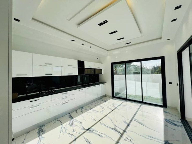 V439 villa sandra craxi bella