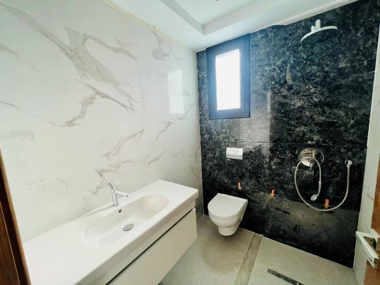 V439 villa sandra craxi bella