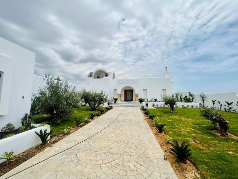 V466 villa verte sud el monchar