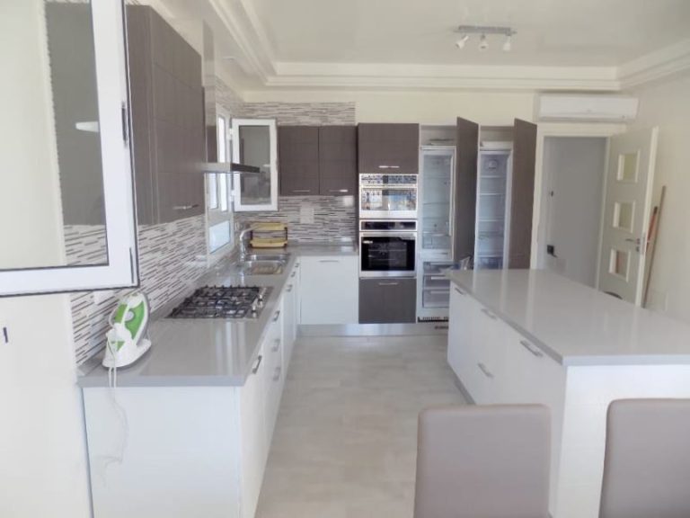 V169 villa guess sud guess villa