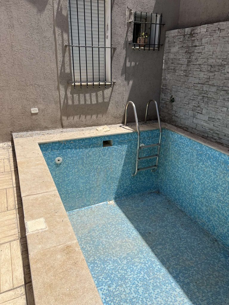Triplex avec piscine centre ville de bizerte