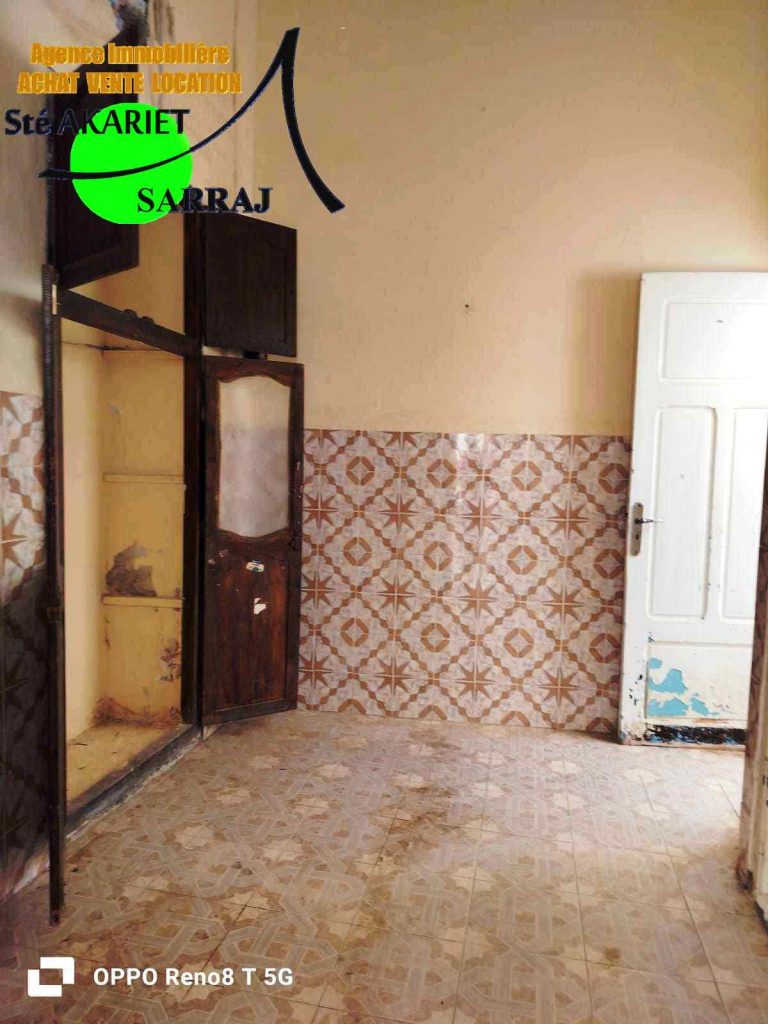 Ancien maison à rénover ou démolir à hammem sousse