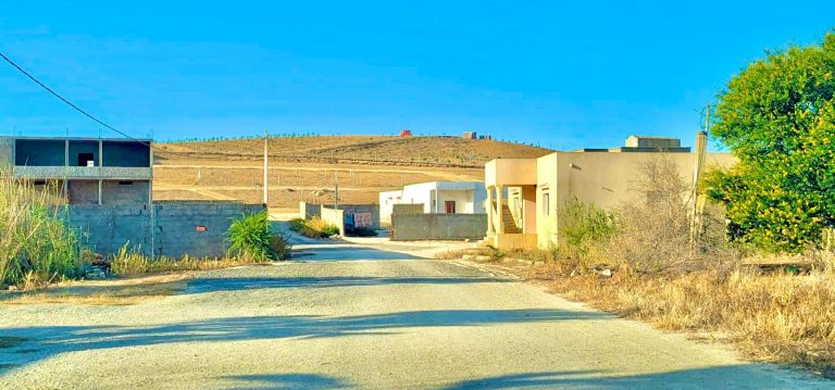 Terrain 160m &agrave; sidi thebet