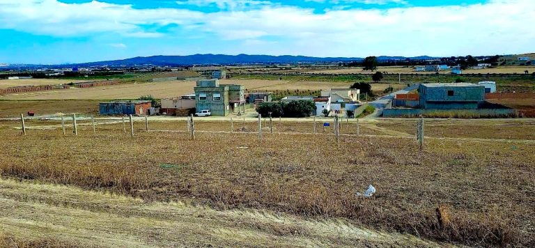 Terrain 320m a 50000