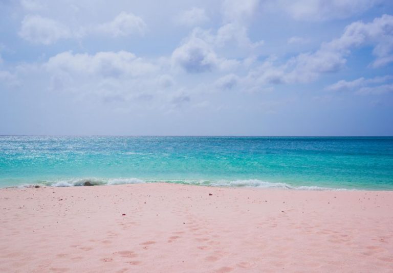 Terrain avec vue imprenable sur la mer