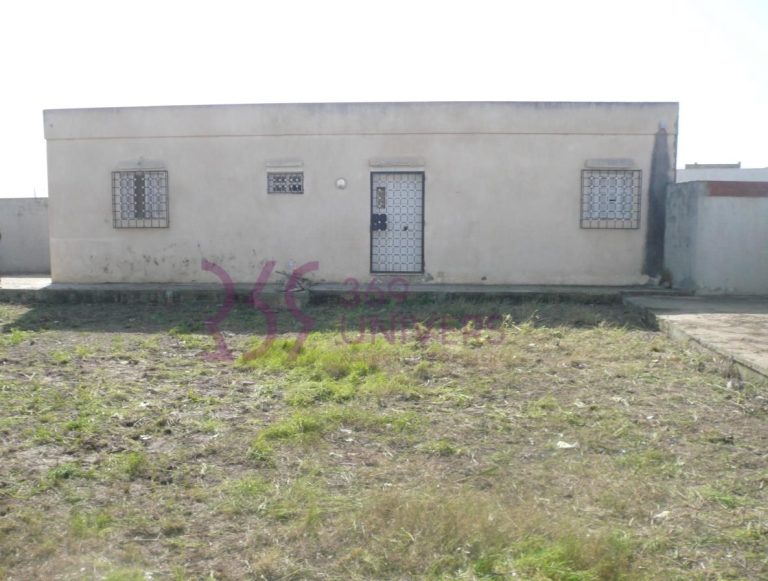 Terrain &agrave; borj touil ref st002