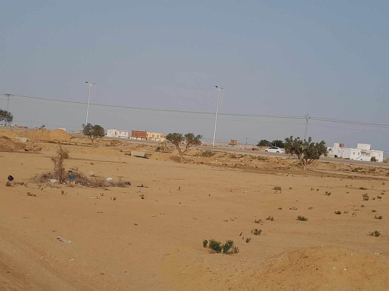 Terrain route de l'a&eacute;roport km 10