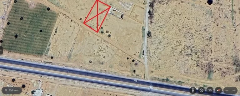 Terrain route de l'a&eacute;roport km 10