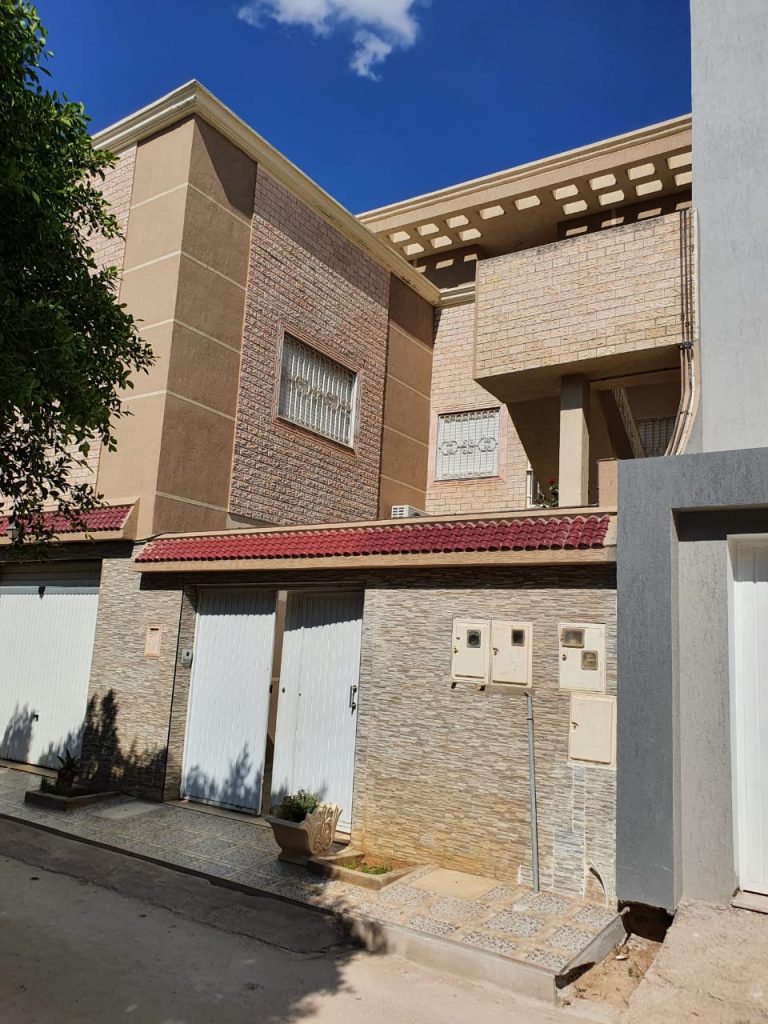 Trois appartements à jardin menzeh 3