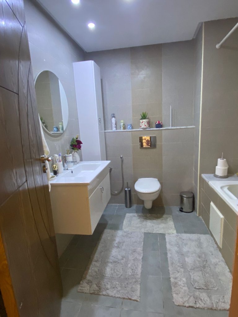 Une limuneuse appertement s2