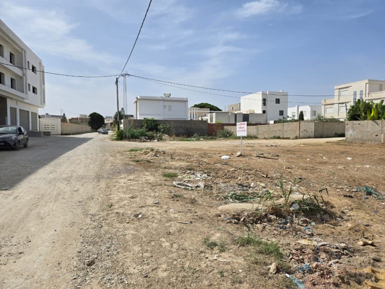 Terrain &agrave; soukra