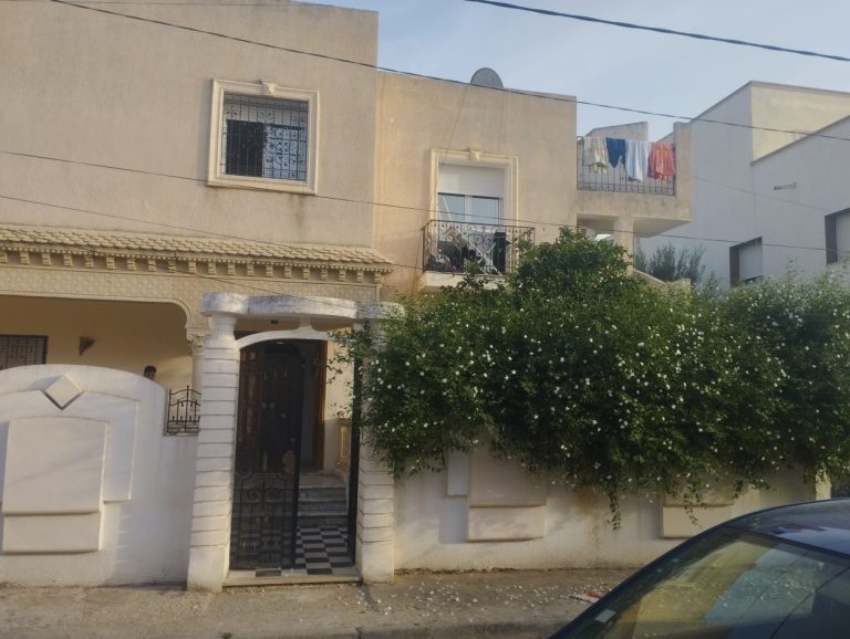 Villa de bon standing sur deux niveaux