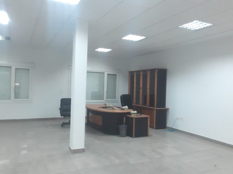 &Eacute;tage de bureau luxueux 600 m&egrave;tre carr&eacute;