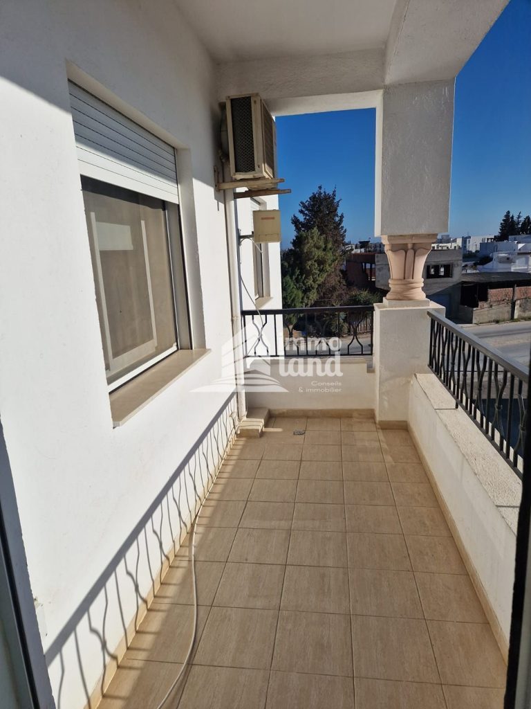 Appartement s3 151 m &agrave; la soukra