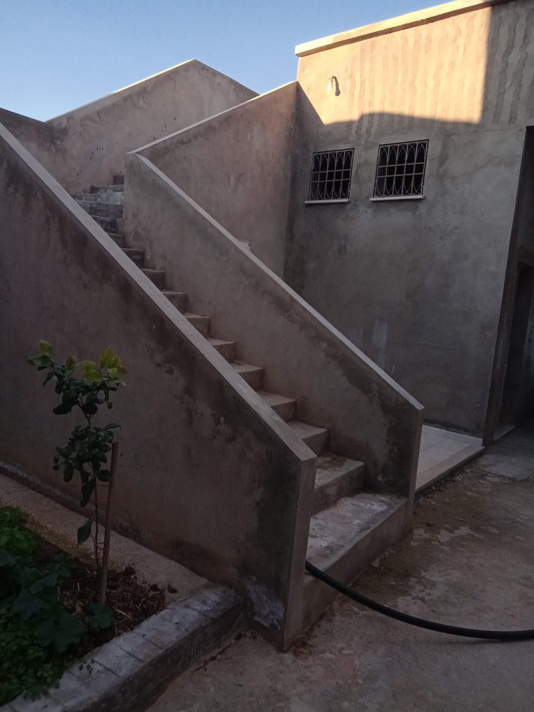 Une maison &agrave; cit&eacute; chorfa