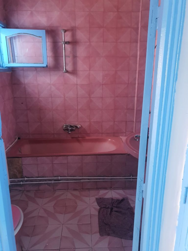 Villa de 2 viveaux &agrave; el menzah9b