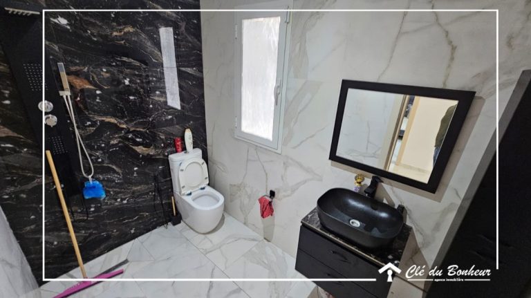 Maison haut standing plain pied &agrave; raoued