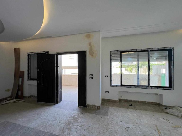 Triplex neuf avec piscine &agrave; chotrana 1